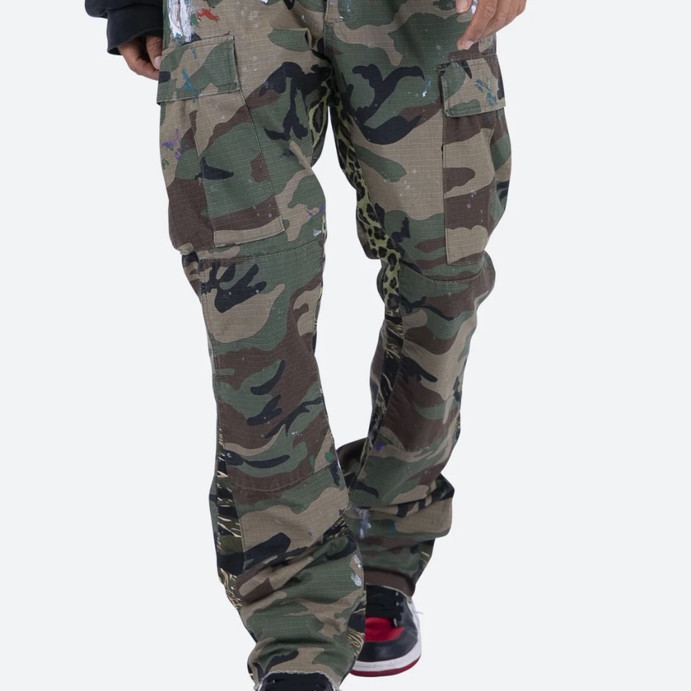 MNML Camo Cargo Pants Size 34 UNISEX